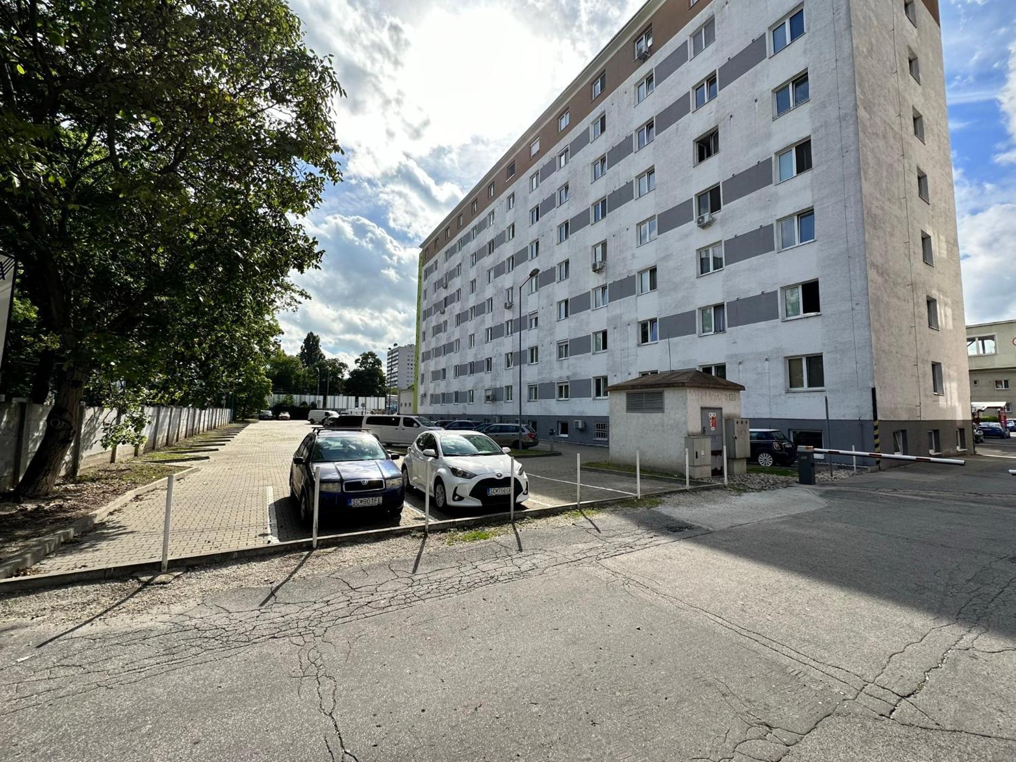 Cozy Studio Apartment In The Wider Center Μπρατισλάβα Εξωτερικό φωτογραφία