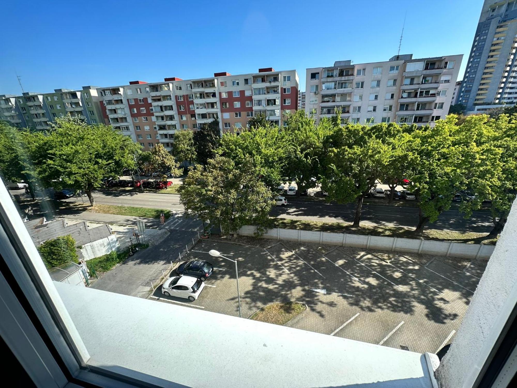 Cozy Studio Apartment In The Wider Center Μπρατισλάβα Εξωτερικό φωτογραφία