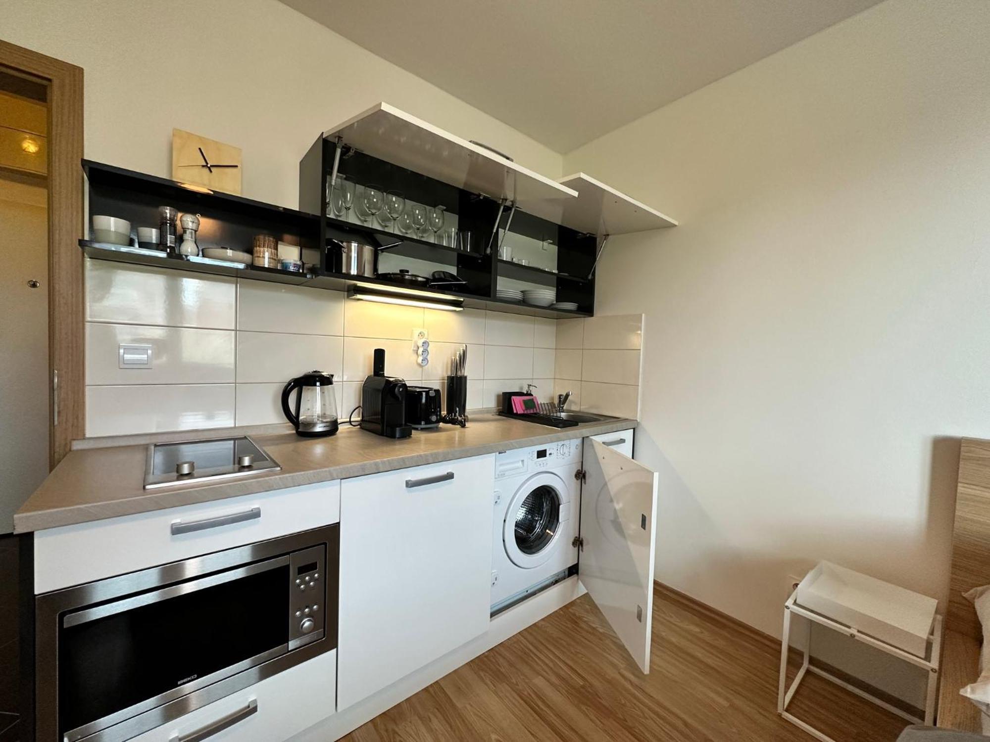 Cozy Studio Apartment In The Wider Center Μπρατισλάβα Εξωτερικό φωτογραφία